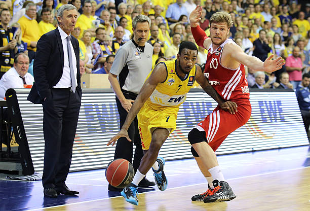 个助攻和关 个助攻和关